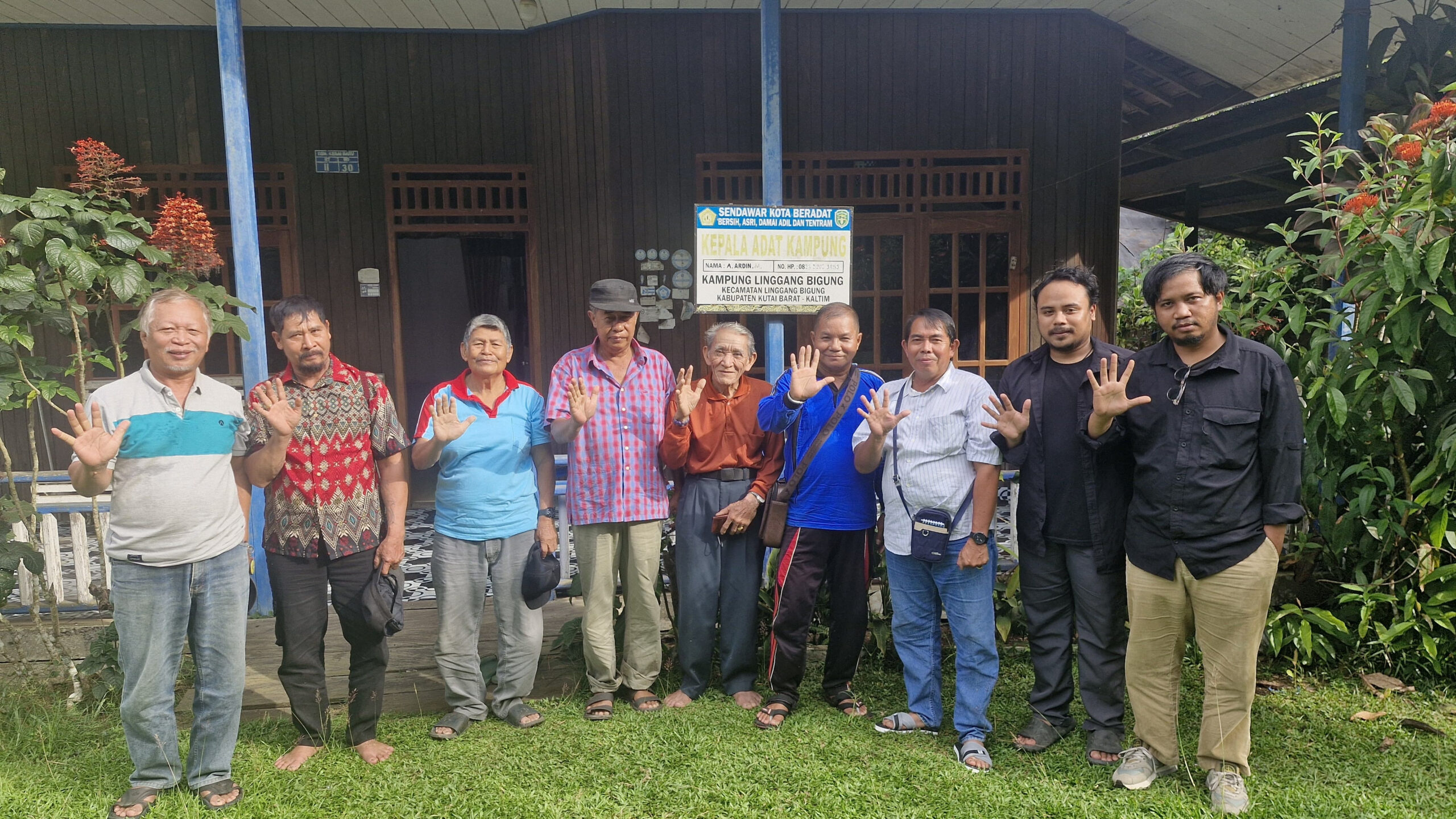 Menemukenali Identitas Masyarakat Adat Hemaq Jaras, Kampung Linggang Bigung
